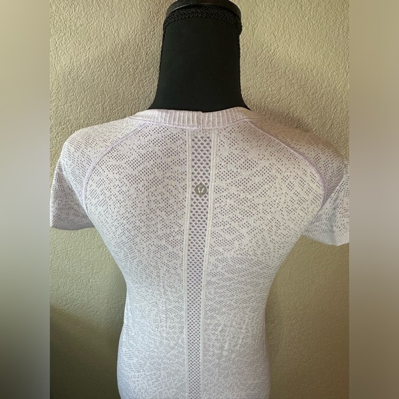 LULULEMON LIGHT PURPLE TOP SIZE 6 - Picture 5 of 8